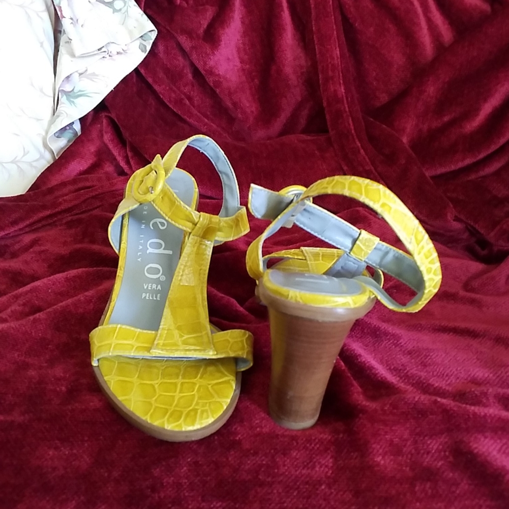 Shoes - Picture 3 of 3